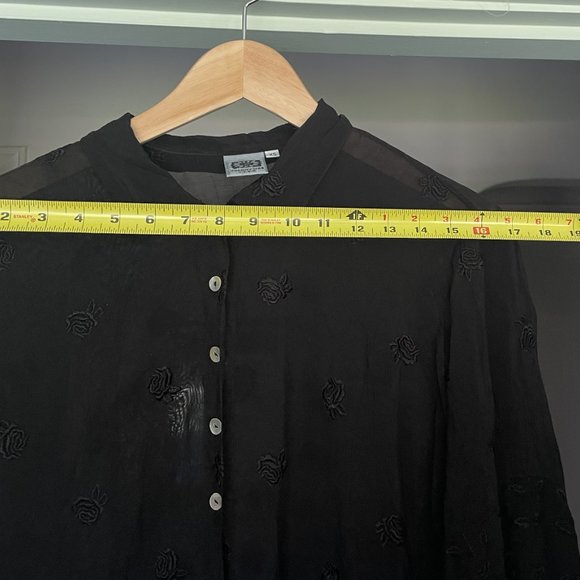 Johnny Was Semi Sheer Floral Embroidered Button Down Shirt. Size XS - Picture 6 of 8